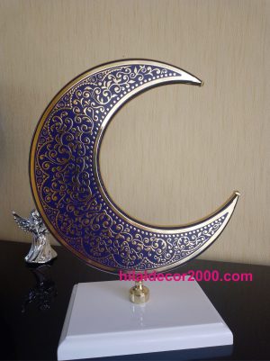 Decor crescent moon statuette